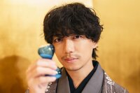 山崎育三郎「人前に出るのが苦手な子どもだった」自分を解放する転機になった小椋佳プロデュースのミュージカル