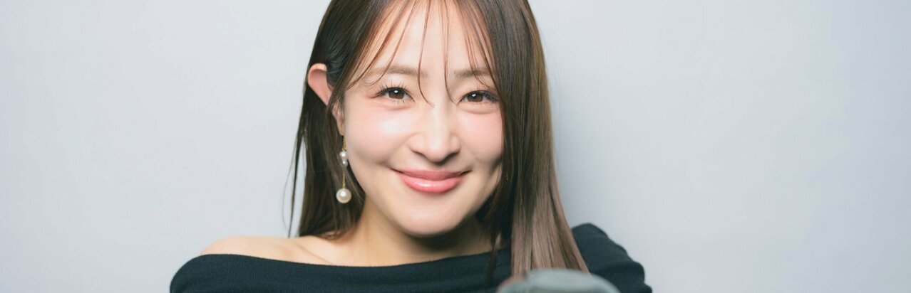 大沢あかねが見つけた“身を削る働き方”からの脱却…初の著書『遅咲き 肌管理オタク 美容に全ぶり』で伝える40代のリアル}