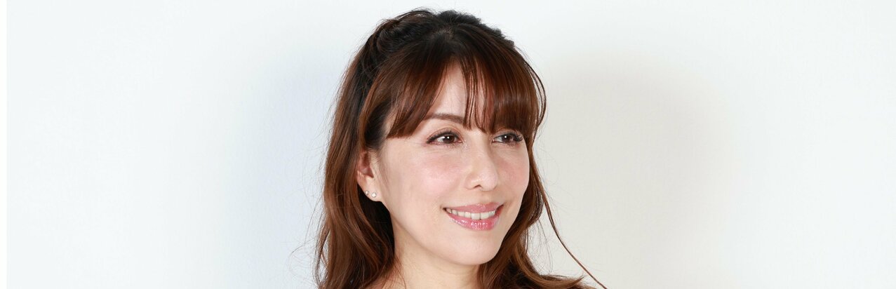 西本はるか、パイレーツ時代を語る「“だっちゅーの”しかなかったから地方の営業では最初の20分間は歌とトークで時間を稼いで、最後に“だっちゅーの”」}