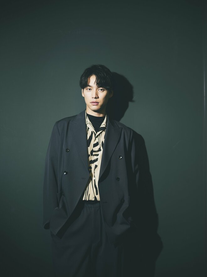 福士蒼汰　撮影／冨田望　ヘアメイク／永野あゆみ　スタイリスト／菊池陽之介（3/5）