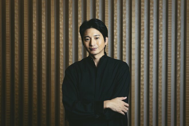 向井理　撮影／有坂政晴　ヘアメイク／宮田靖士　スタイリスト／外山由香里（1/10）