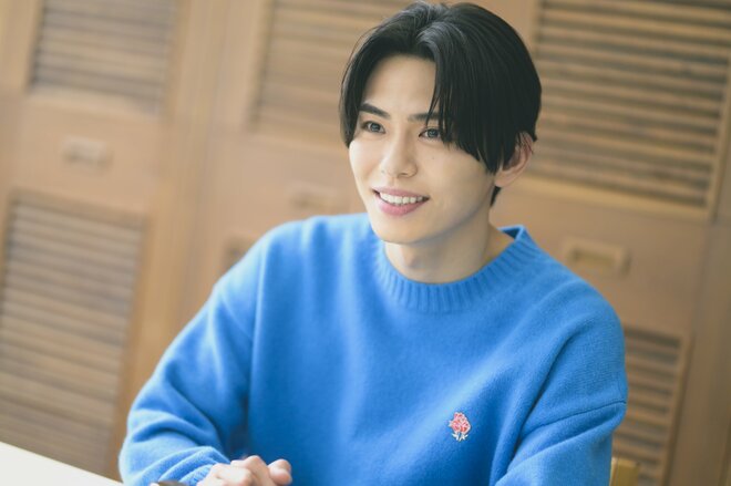 影山拓也　撮影／冨田望　ヘアメイク／大島智恵美（2/9）