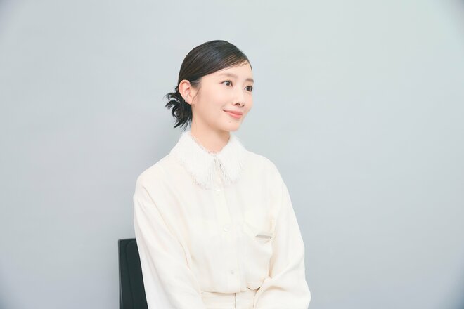 波瑠　撮影／松島豊　スタイリスト／黒崎彩（3/5）