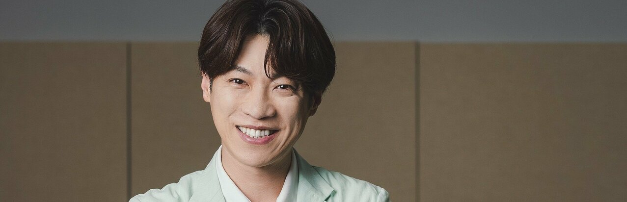 横山だいすけが語る子育てのリアル「反省しきりです」 落ち込んだときは早く寝るというポジティブな“マイルール”}