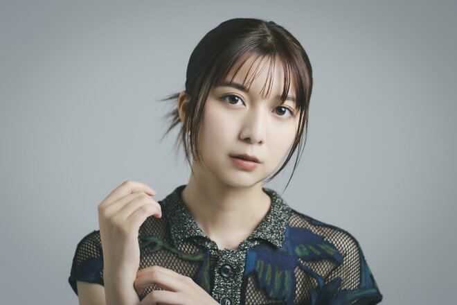 上白石萌歌　撮影／有坂政晴　ヘアメイク／坂本怜加(Allure)　スタイリスト／道端亜未（7/10）