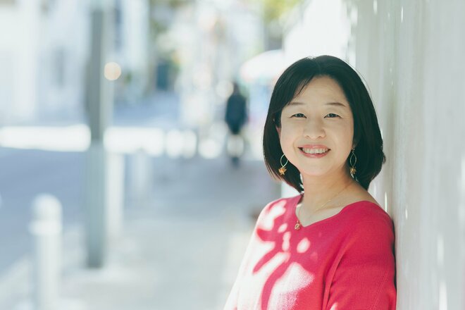 藤岡陽子　撮影／有坂政晴（2/7）