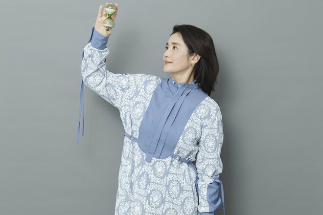 石田ひかり　撮影／有坂政晴（2/4）