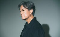 「俳優なんだから何やったっていいじゃん！」独立後の唐沢寿明がまき続けている“ビラ”、蜷川幸雄に学んだセンスや才能の“残酷さ”