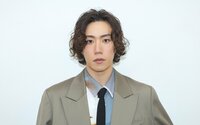 早乙女太一が劇団朱雀『OMIAKASHI』で示す覚悟…大衆演劇も女形も嫌いだった過去と自身のルーツへの愛