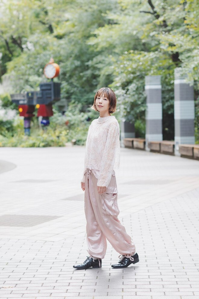 夏帆　撮影／有坂政晴　ヘアメイク／石川奈緒記　スタイリスト／金子夏子（2/4）