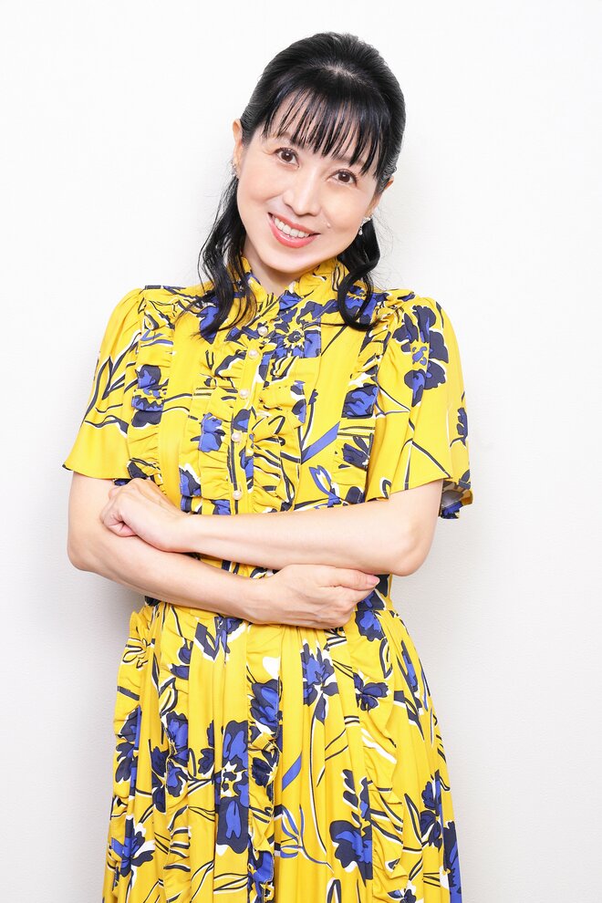 西村知美　撮影／河村正和　スタイリング／三上しろえ(西村知美)　ヘアメイク／佐藤ひろ子(西村知美)　（3/4）