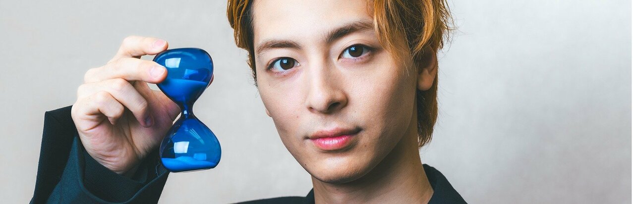 高杉真宙が長年連れ添う意外な“相棒”とは？「18、19歳のころからずっと一緒にいますね（笑）」と語る集中力の源}