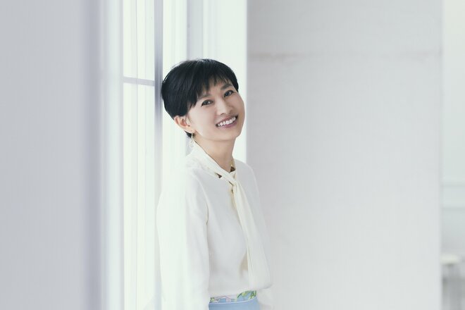 菊川怜　撮影／有坂政晴　ヘアメイク／山田典良　スタイリング／青柳裕美（Azzurro）（6/10）