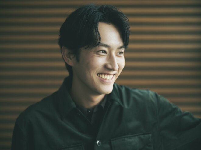 杉野遥亮　撮影／冨田望　ヘアメイク／佐藤友勝（Rond）スタイリスト／井田正明（8/10）