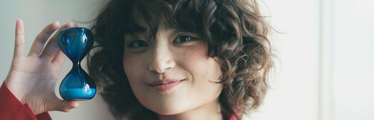 ドラマ『スクープのたまご』主演の奥山葵はAmazonプライムのCM「ラーメンプログラマー篇」でインパクトを残した注目俳優「電車で隣の人がスマホでこのCMを見てて、“あっ”って」}