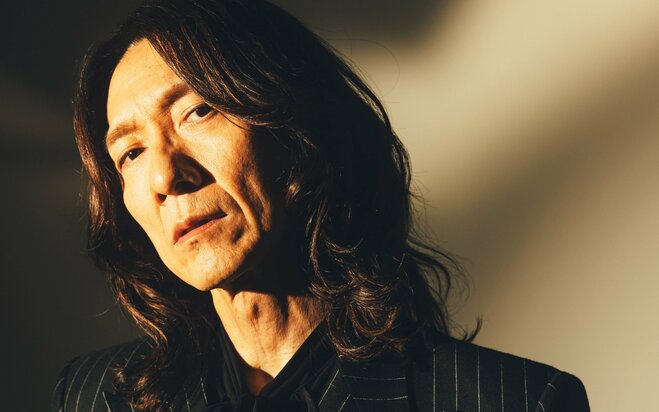 「いい曲を出せば100万枚売れた、“成功の手触り”がある時代」吉井和哉が振り返る90年代、「このためにミュージシャンになったんじゃないか、と思うほどキャリアが覆った」THE CHANGEとは？}