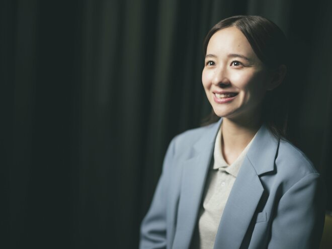 堀田真由　撮影／冨田望（5/5）