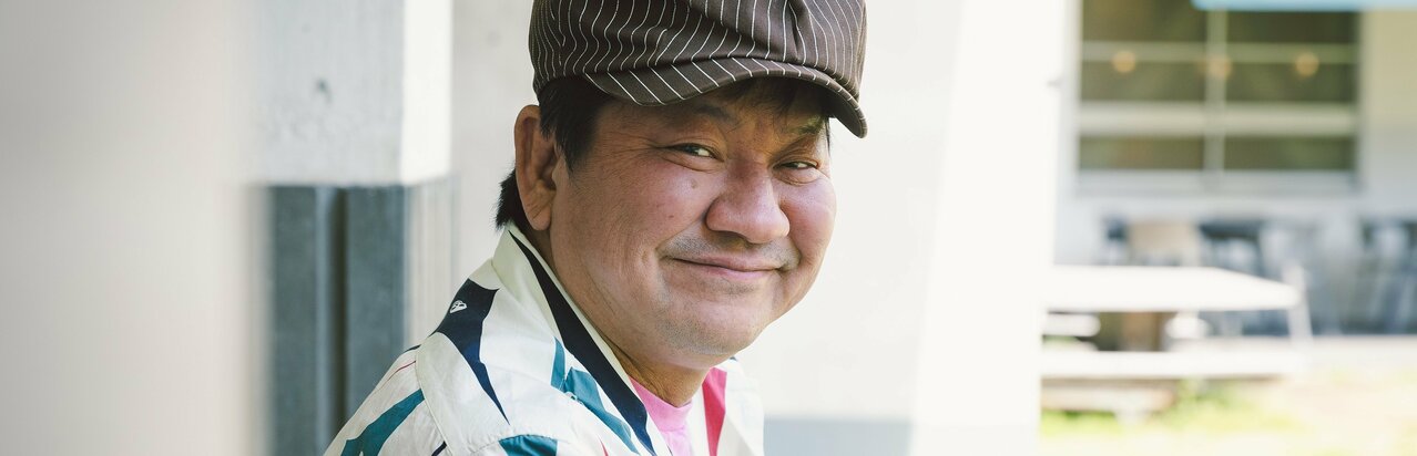 芸歴35年目、チャンス大城のR-１グランプリ決勝前夜「ビビリすぎて“『徹子の部屋』からオファーが来ても断ってくれ”って言ってたんです。とにかく練習したくて」}