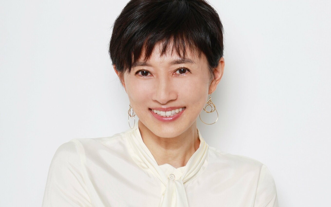 2ページ目) 菊川怜「“えい、やっ！”って思い切ってカットしたん