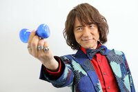 ダイアモンド☆ユカイの人生を変えた一冊の本『信念の魔術』…親の勧める安定を捨ててロックの聖地武道館へ