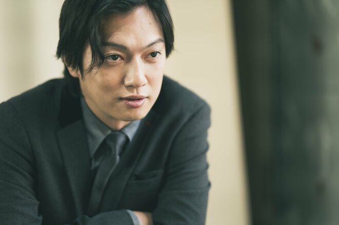 喜矢武豊　撮影／冨田望　スタイリスト／藤井やすのり　ヘアメイク／柳下綾音（6/8）