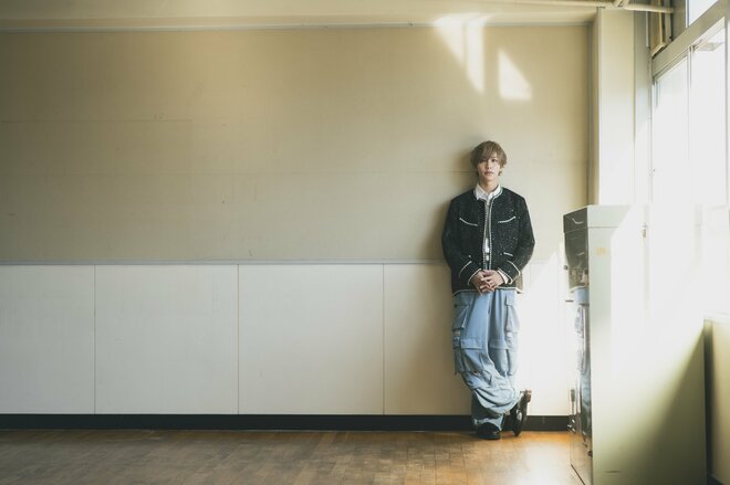 松井奏　撮影／冨田望　ヘアメイク／大森創太（IKEDAYA TOKYO）（4/10）