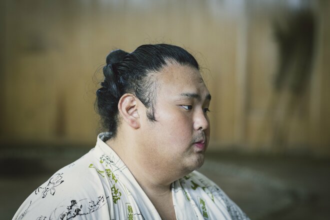 湊川親方　撮影／有坂政晴（4/10）