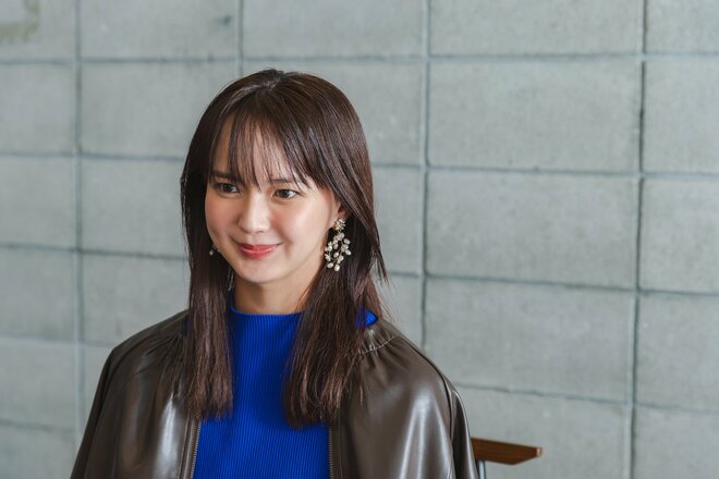 多部未華子　撮影／有坂政晴　ヘアメイク／中西樹里　スタイリスト／岡村春輝（FJYM inc.）（2/5）