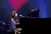 活動52年目の谷山浩子、中1で作曲家デビュー後はシンガーソングライターに。「本当は自分で歌うつもりはなかった」