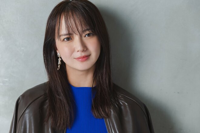 多部未華子　撮影／有坂政晴　ヘアメイク／中西樹里　スタイリスト／岡村春輝（FJYM inc.）（1/5）