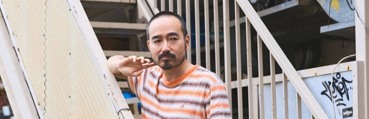 芸人、脚本家、漫画家、劇作家、多ジャンルでものをつくるクリエイターかもめんたる・岩崎う大が考える「天才」と「鬼才」<br />}