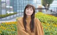 女優・井上晴美「子供には型にハマらない生き方をしてほしい」大自然の中で生きる生活と子育て術