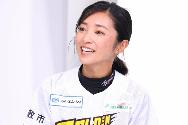 片岡安祐美　撮影／河村正和（2/5）