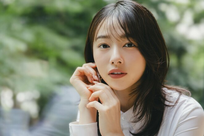 桜井日奈子　撮影／有坂政晴　ヘアメイク／Hitomi（Chrysanthemum）　スタイリスト／有咲（6/7）