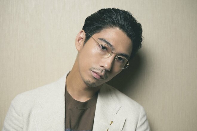 賀来賢人　撮影／冨田望（7/7）