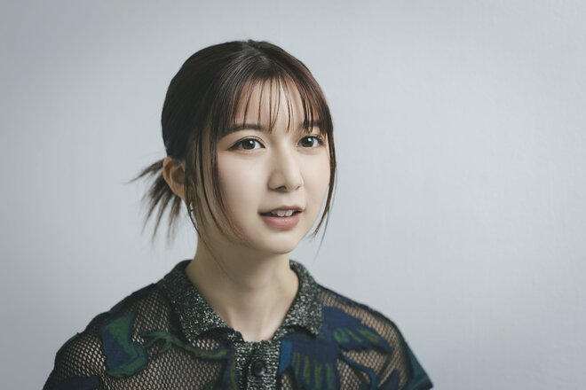 上白石萌歌　撮影／有坂政晴　ヘアメイク／坂本怜加(Allure)　スタイリスト／道端亜未（10/10）