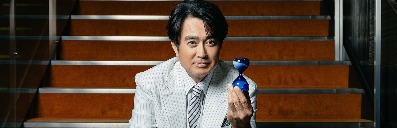 俳優キャリア40年の石黒賢が挑む大舞台「ものすごいプレッシャーです」と語る名作『反乱のボヤージュ』若者たちとの距離間}