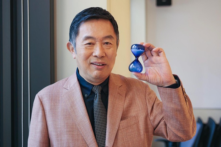 『警視庁・捜査一課長』内藤剛志が｢監督、出てこい！｣酔って騒いだ“青春の名作”、連ドラの鉄人が｢ラッシュ映像を一切見ない｣理由 