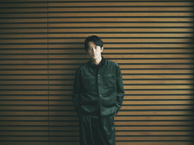 杉野遥亮　撮影／冨田望　ヘアメイク／佐藤友勝（Rond）スタイリスト／井田正明（10/10）