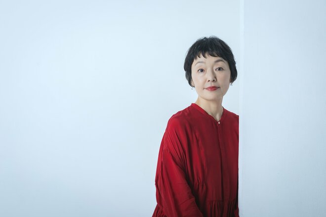 小林聡美　撮影／有坂政晴　ヘアメイク／磯嶋メグミ　スタイリスト／藤谷のりこ（7/10）