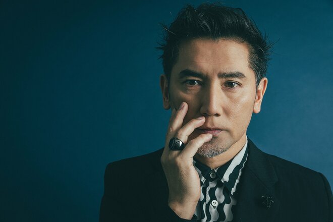 黒沢清　本木雅弘　撮影／有坂政晴　スタイリスト／田中伸紀（5/7）