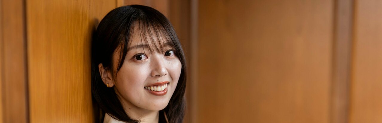「VTuberは出るべくして出た」三宅香帆が新著で論じた推し活 ファンの競争が生む不健全性と“推しで病んだとき”の対処法}