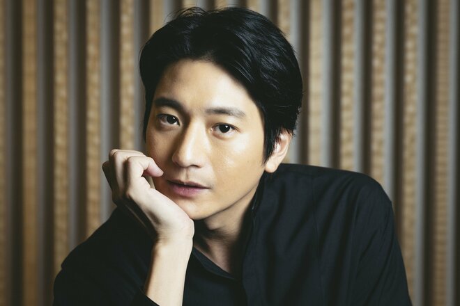 向井理　撮影／有坂政晴　ヘアメイク／宮田靖士　スタイリスト／外山由香里（10/10）