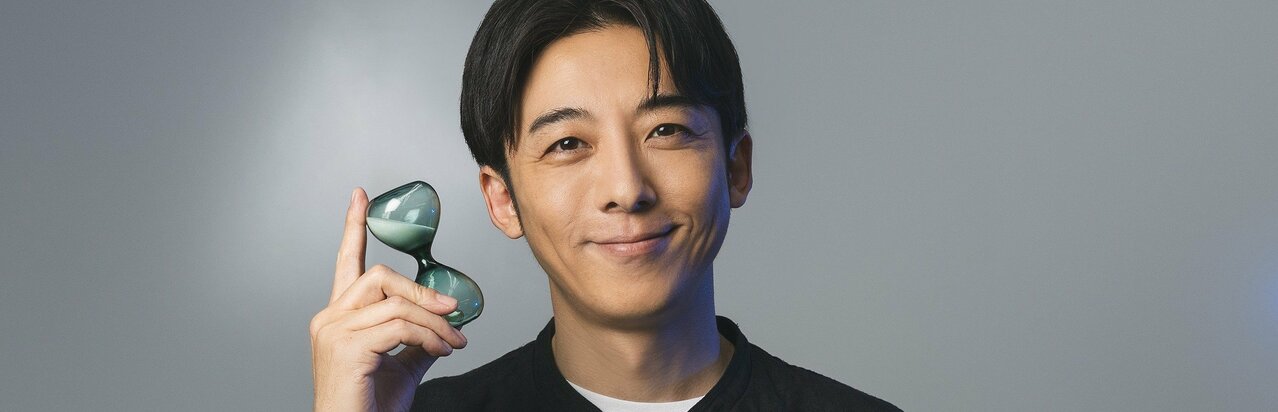 高橋一生が映画『脛擦りの森』で100歳超えの老人役…役へのアプローチと先輩俳優から学んだ老いとの向き合い方}