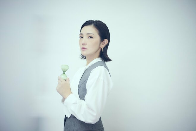 星野真里　撮影／笹原清明　ヘアメイク／佐々木篤　スタイリスト／ヨシノ（5/5）