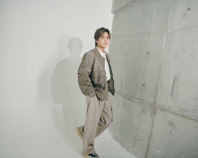 岩田剛典　撮影／北浦敦子　ヘアメイク／下川真矢　スタイリスト／渡辺康裕（1/7）