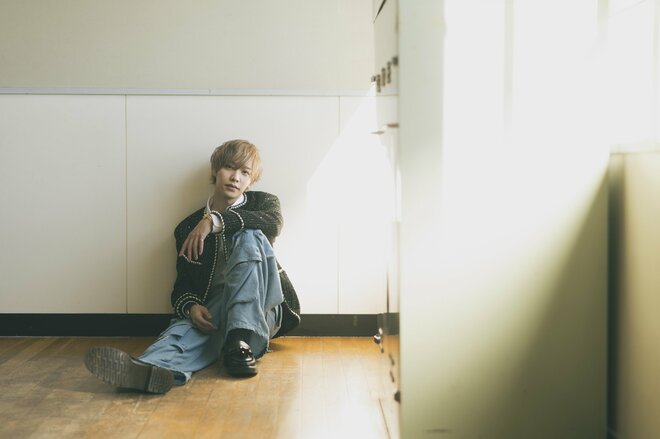 松井奏　撮影／冨田望　ヘアメイク／大森創太（IKEDAYA TOKYO）（5/10）