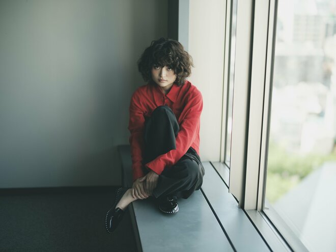 奥山葵　撮影／冨田望　ヘアメイク／山口恵美　スタイリスト／濱田恵（mugico.)（3/8）