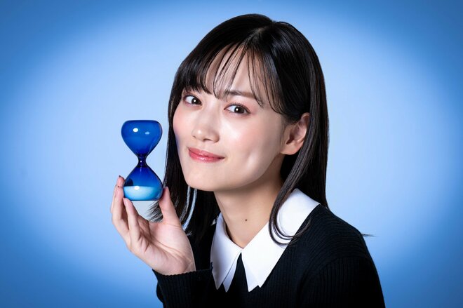 山下美月　撮影／三浦龍司（3/8）