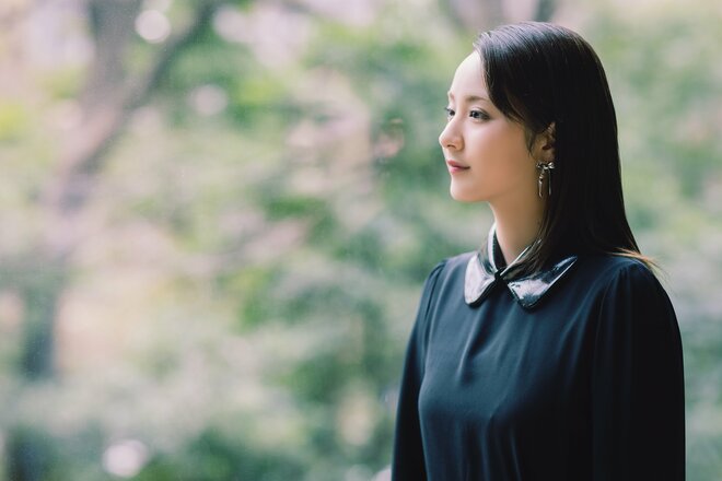 平祐奈　撮影／有坂政晴　スタイリスト／Lim Lean Lee　ヘアメイク／池上豪（NICOLASHKA）（1/7）